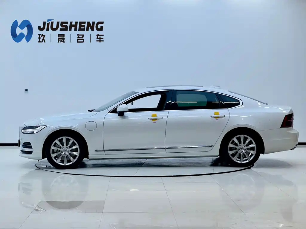 Volvo S90 PHEV 沃尔沃S90插电式混动 2020款 T8 E驱混动 智逸豪华版