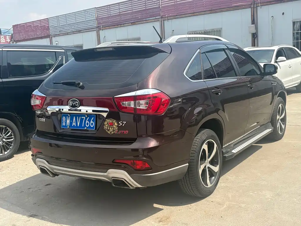 BYD S7 2.0 T Auto Distinguished