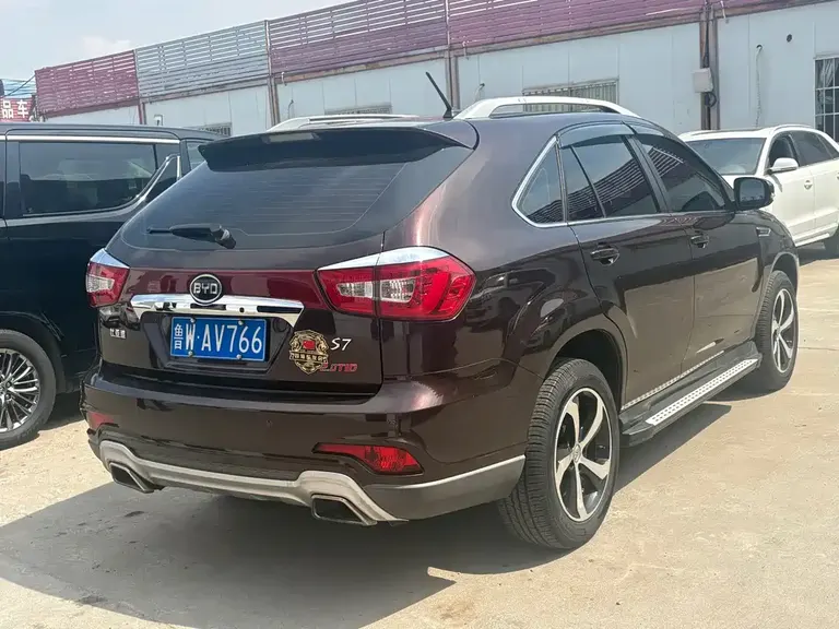 BYD S7 2.0 T Auto Distinguished
