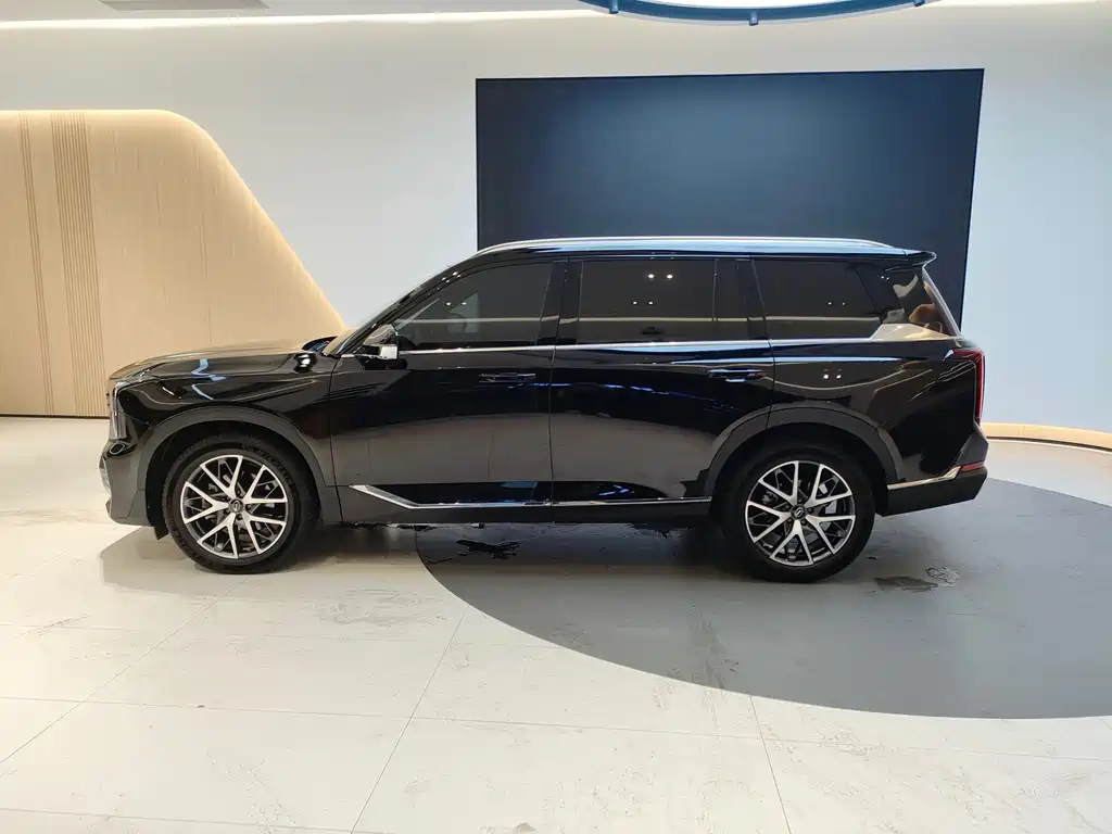 GAC Trumpchi GS8 Navigator Series 2.0 TGDI 2 WD Luxury Connected (7-seat)