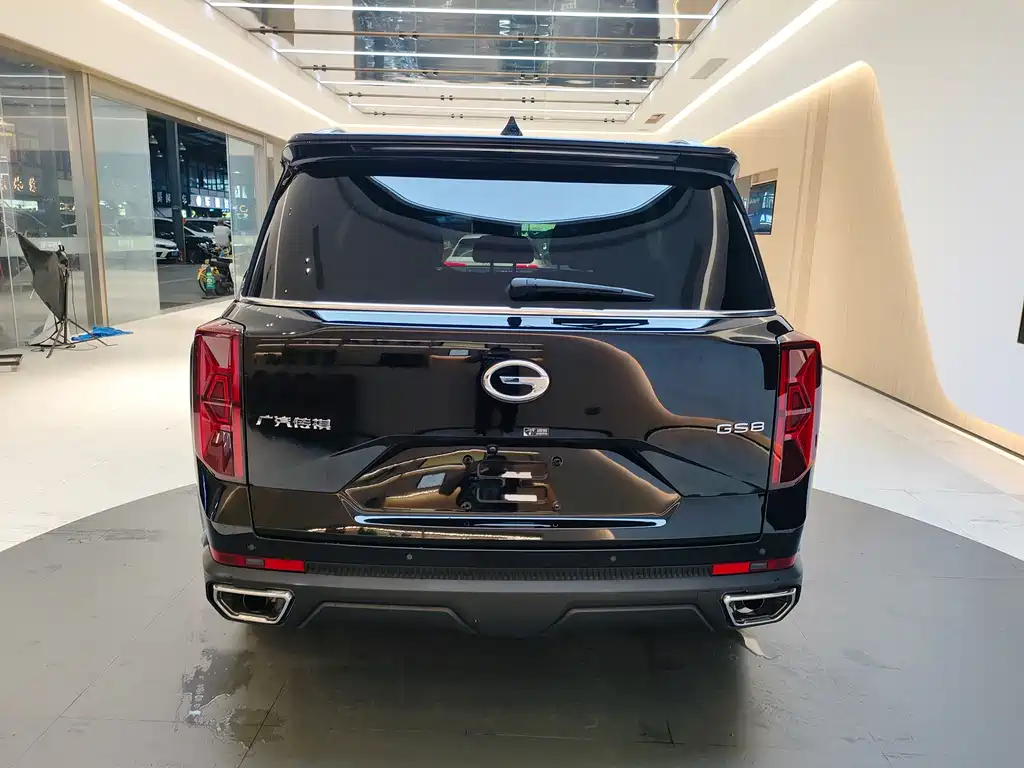 GAC Trumpchi GS8 Navigator Series 2.0 TGDI 2 WD Luxury Connected (7-seat)