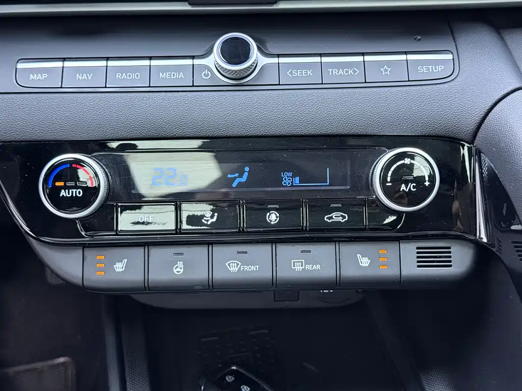 Elantra 1.5 L CVT LUX Distinguished