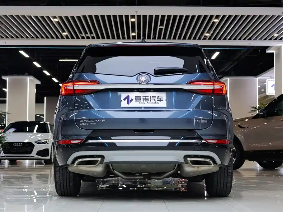 Enclave 28 T 4 WD Premium Flagship