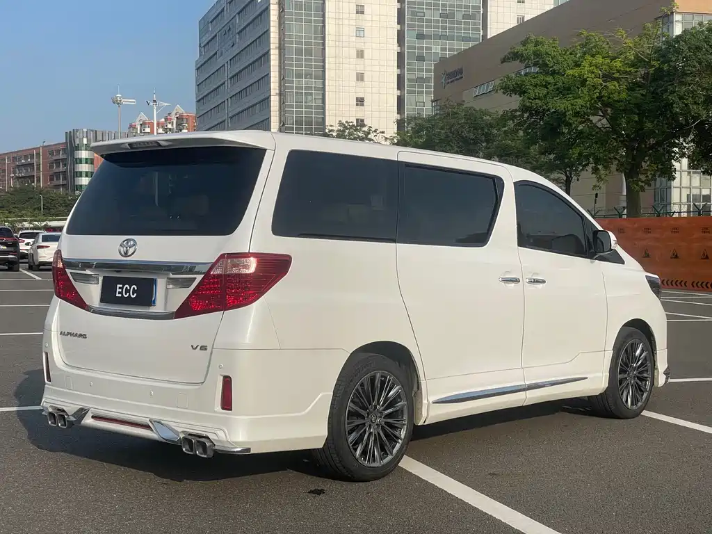 Alphard 3.5 L Luxury