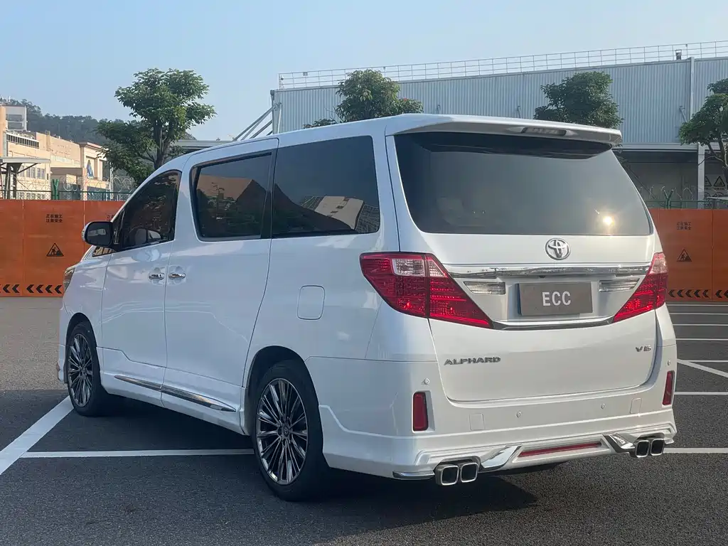 Alphard 3.5 L Luxury