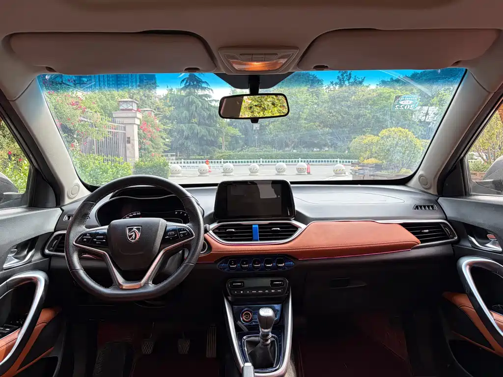 Baojun 510 1.5 L Manual Luxury