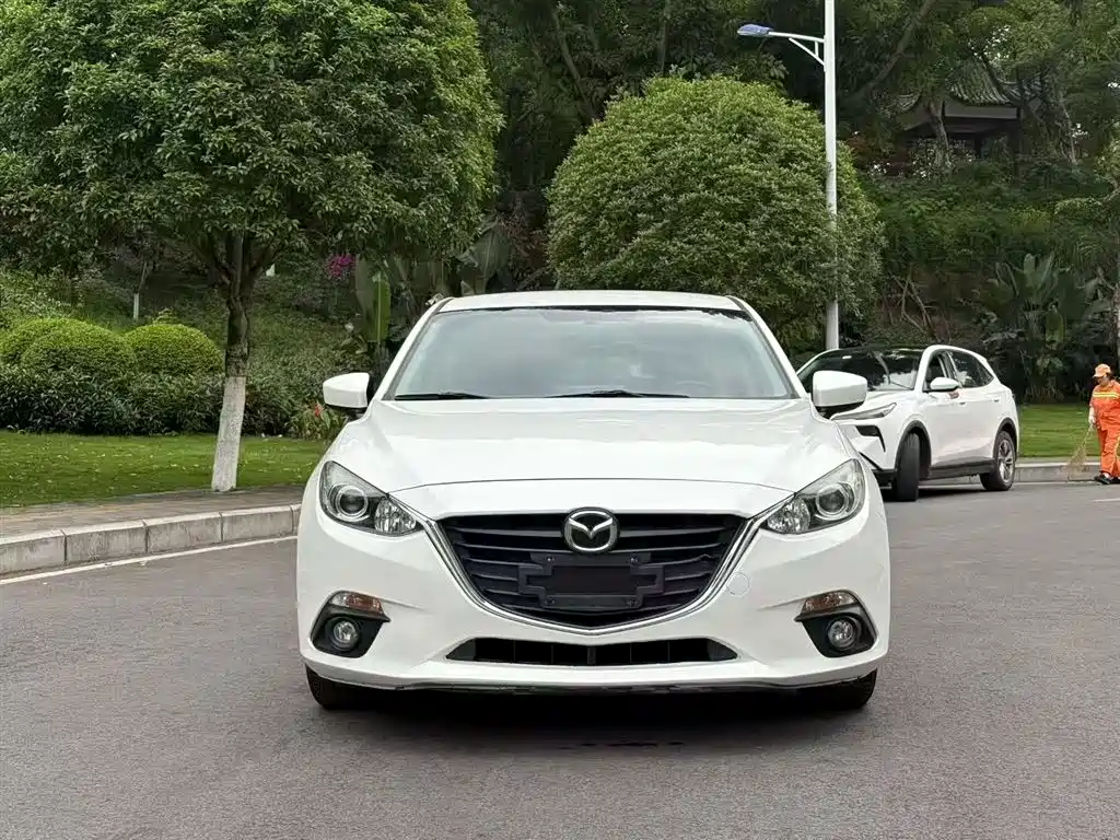 Mazda 3 Axela Hatchback 1.5 L Auto Comfort