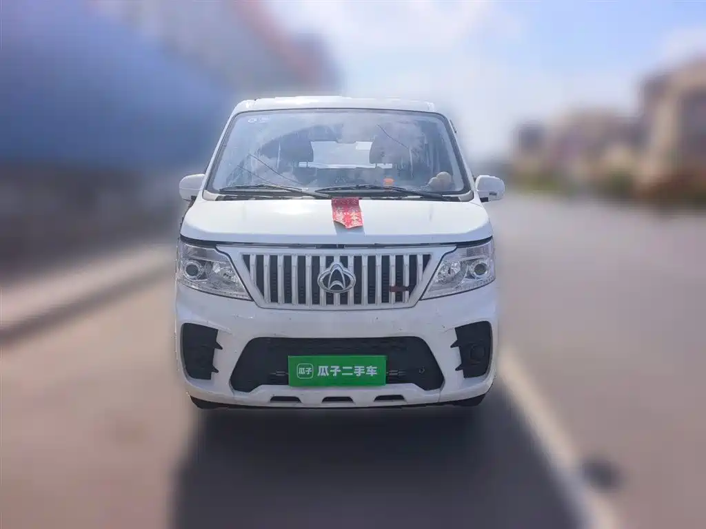 Changan Ruixing M60 1.5 L GDI Comfort Bus 6 7-seat
