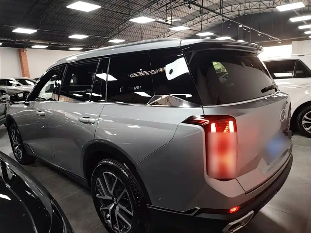 GAC Trumpchi GS8 Navigator Series 2.0 TGDI 2 WD Distinguished (7-seat)