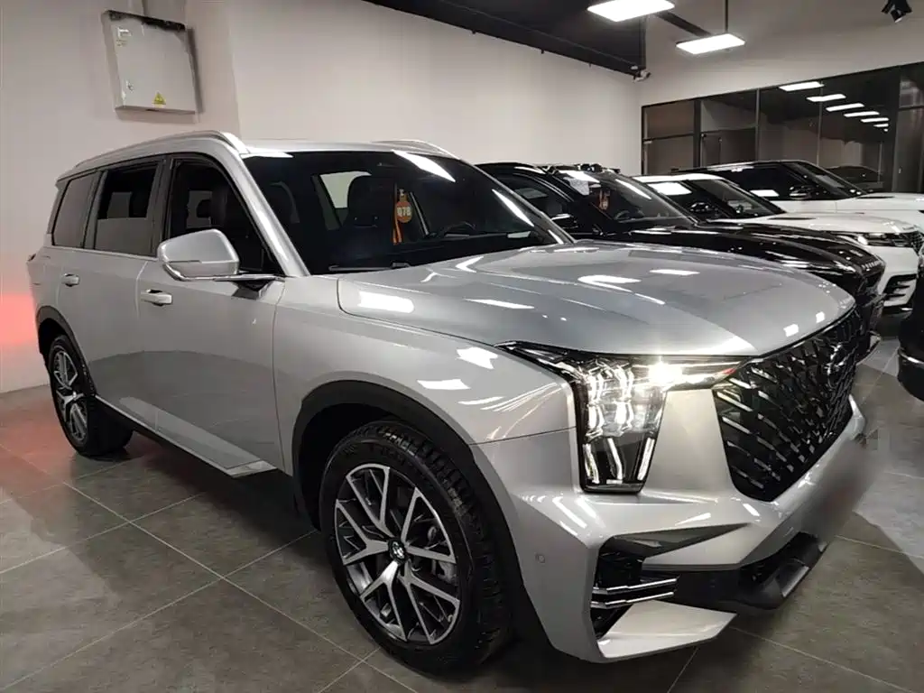 GAC Trumpchi GS8 Navigator Series 2.0 TGDI 2 WD Distinguished (7-seat)