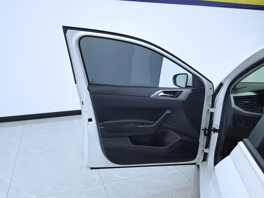 Polo Plus 1.5 L Auto Panoramic Pleasure