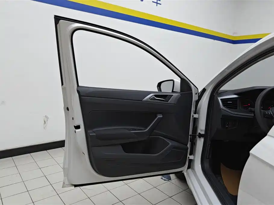 Polo Plus 1.5 L Auto Panoramic Pleasure