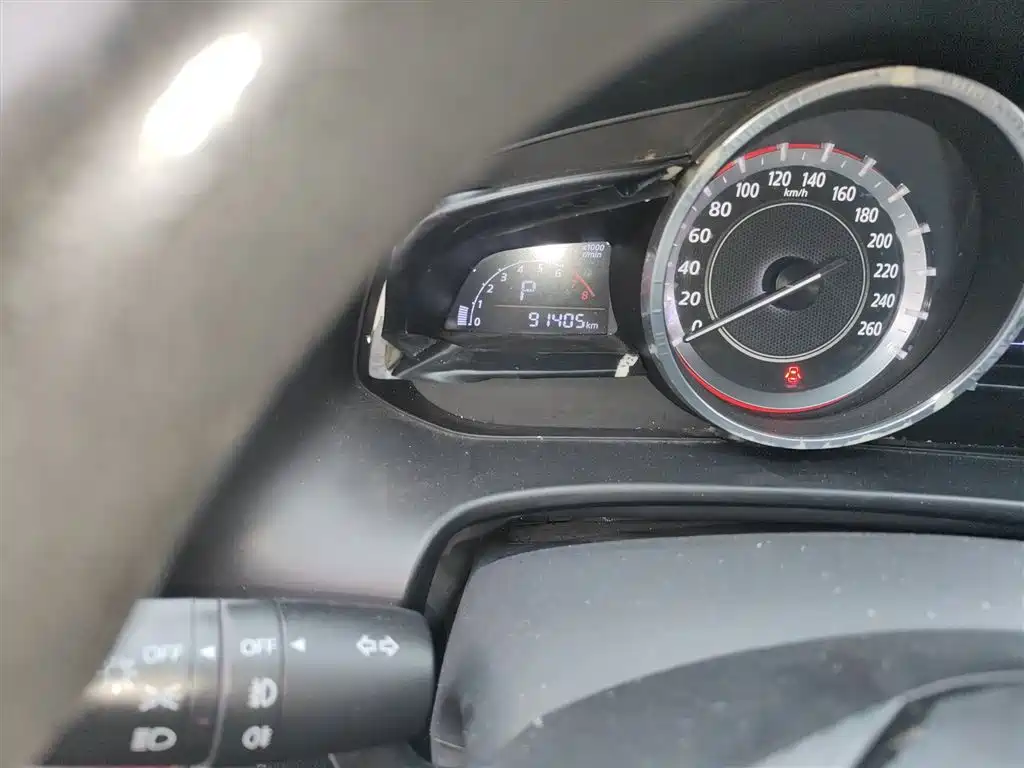 Mazda 3 Axela Sedan 1.5 L Auto Luxury