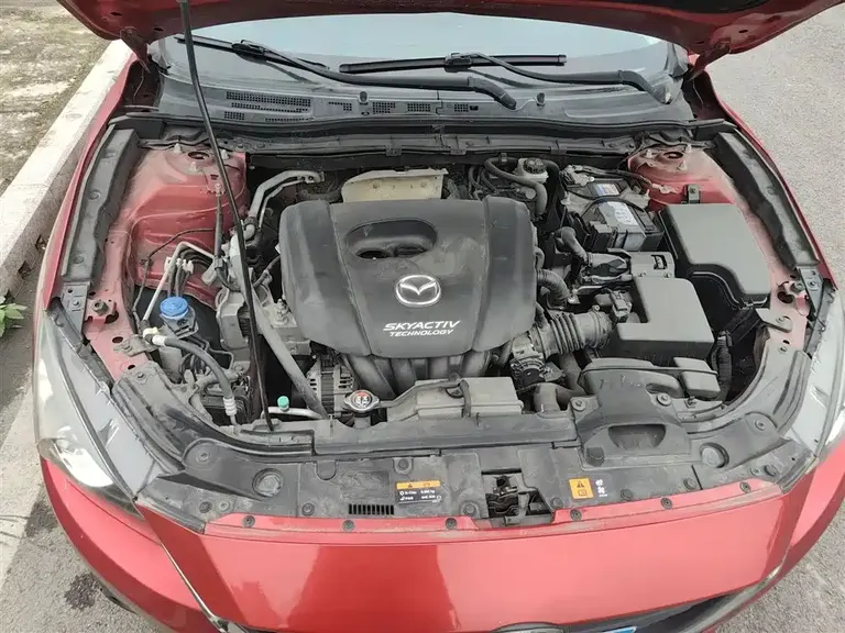 Mazda 3 Axela Sedan 1.5 L Auto Luxury