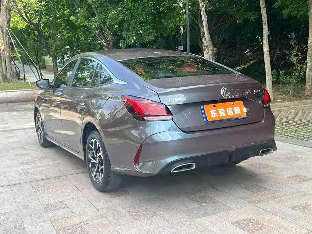 MG5 180 DVVT CVT Youth Luxury
