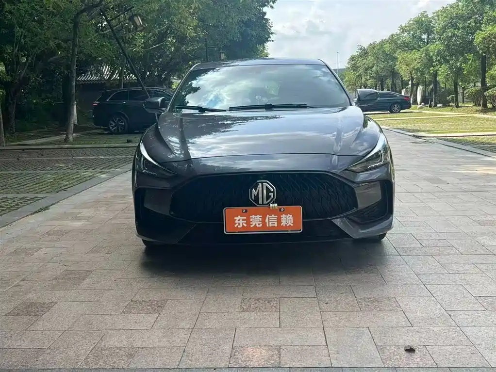 MG5 180 DVVT CVT Youth Luxury