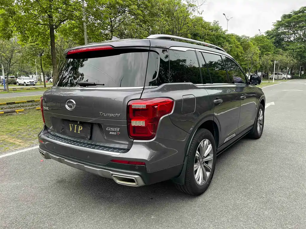 GAC Trumpchi GS8 390 T 2 WD Luxury Connected (7-seat)