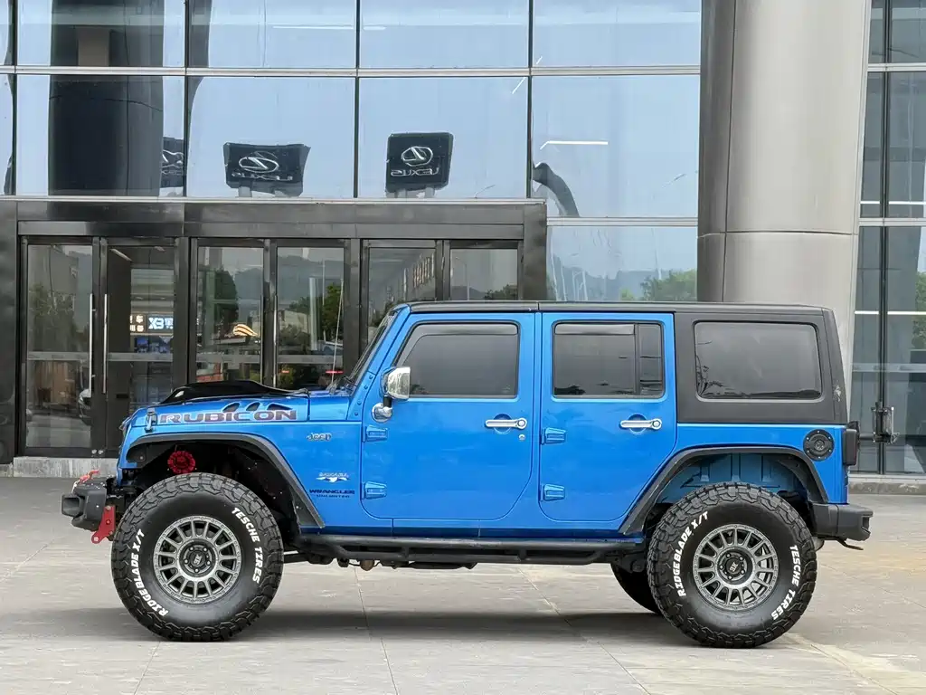 Wrangler 2.8 TD Sahara 4-door Comfort Enjoyment
