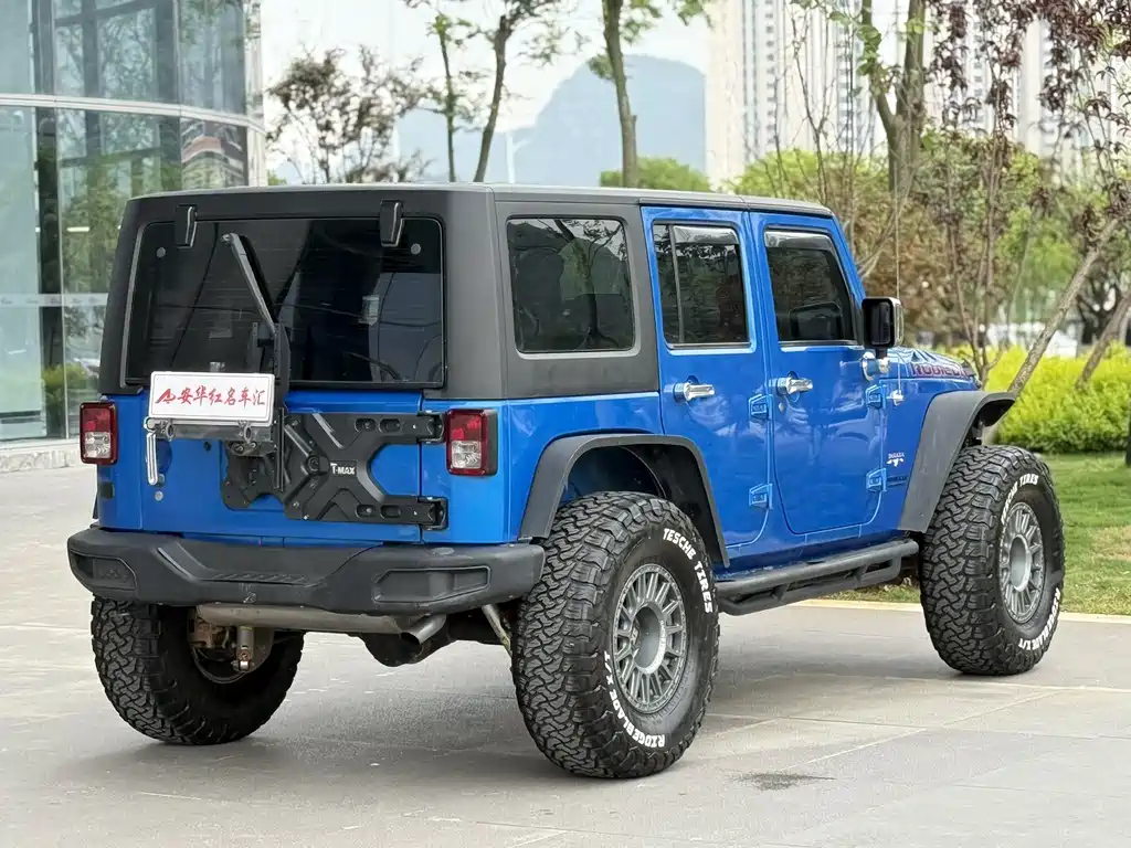 Wrangler 2.8 TD Sahara 4-door Comfort Enjoyment
