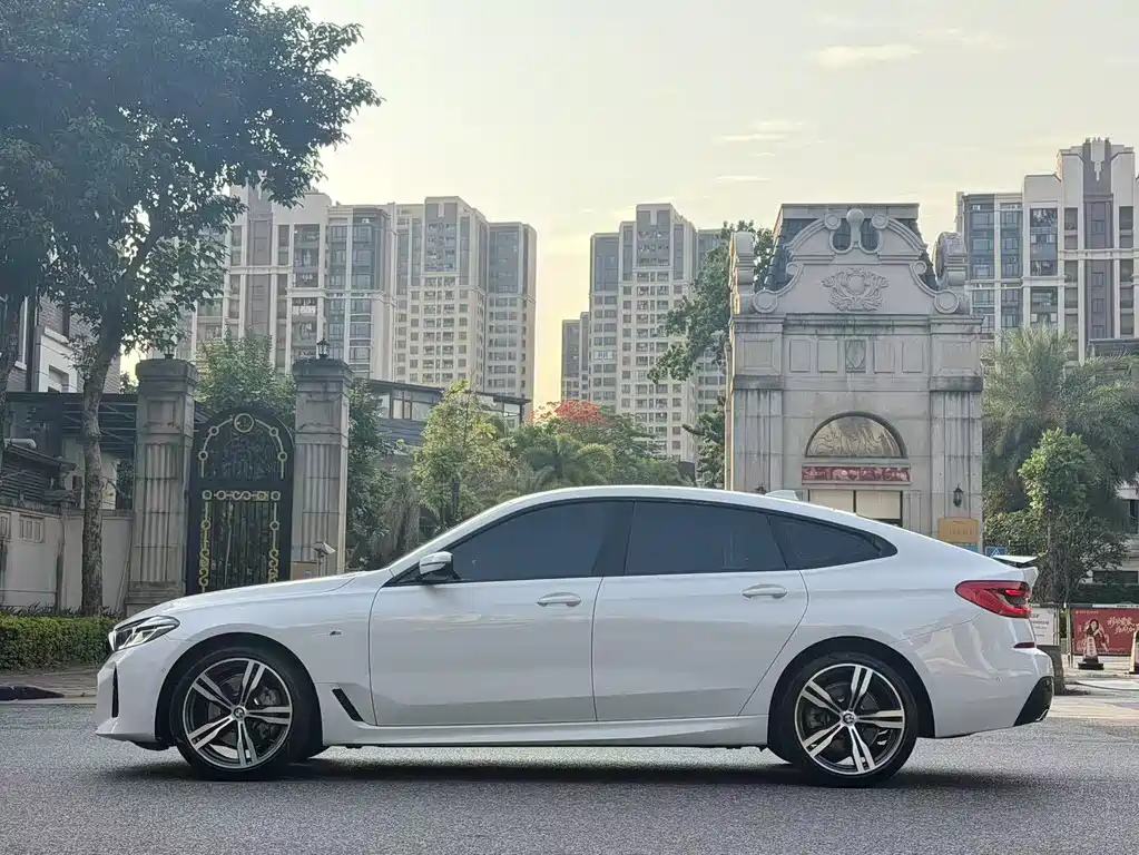 BMW 6 Series GT 630 i M Sport Package