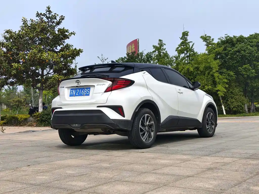 Toyota C-HR 2.0 L Luxury