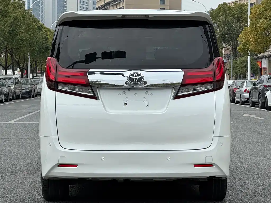 Alphard 3.5 L Distinguished