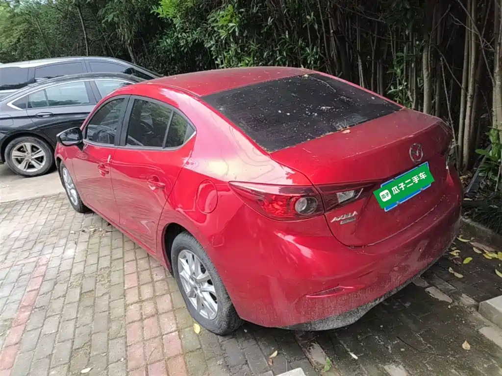 Mazda 3 Axela Cloud Control Sedan 1.5 L Auto Comfort CN-VI