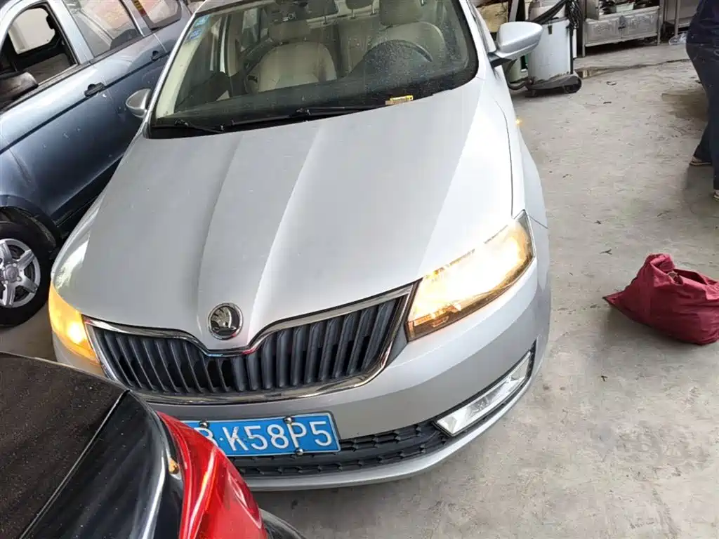 Rapid 1.6 L Auto Smart Select