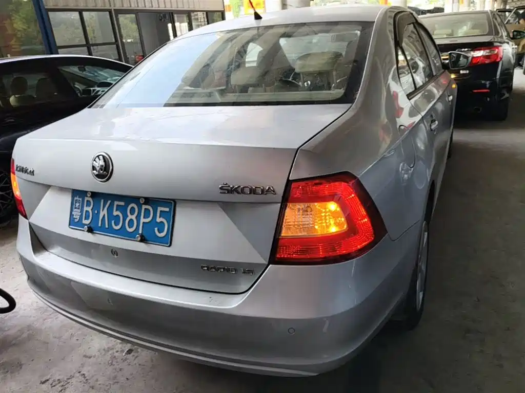 Rapid 1.6 L Auto Smart Select