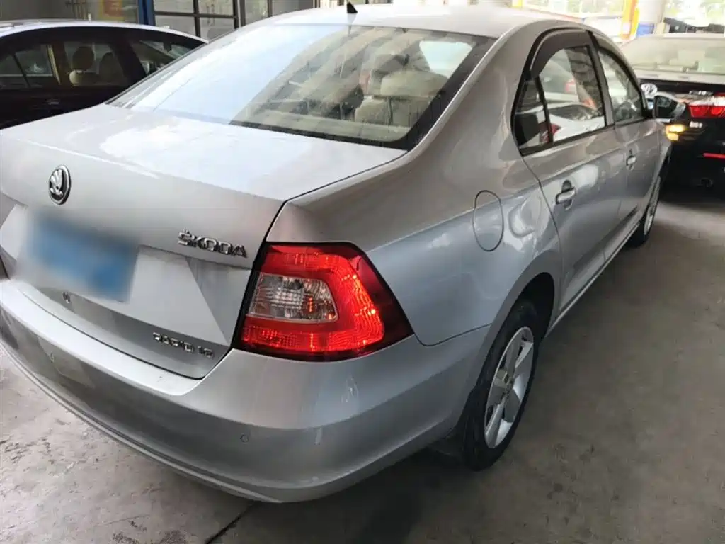 Rapid 1.6 L Auto Smart Select
