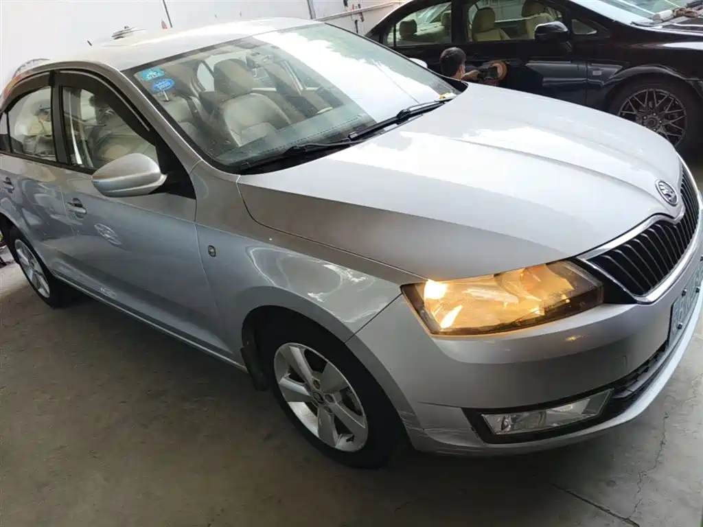Rapid 1.6 L Auto Smart Select