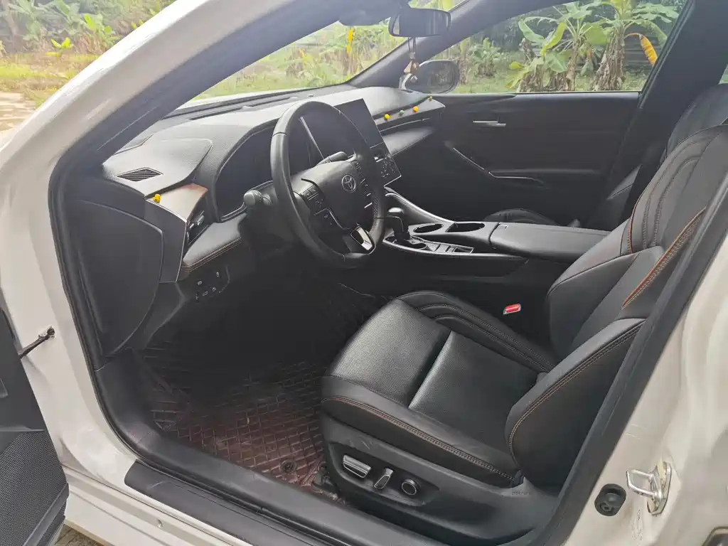 Avalon 2.0 L Select