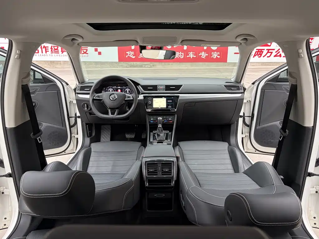 Superb 速派 2021款 TSI330 DSG舒适版