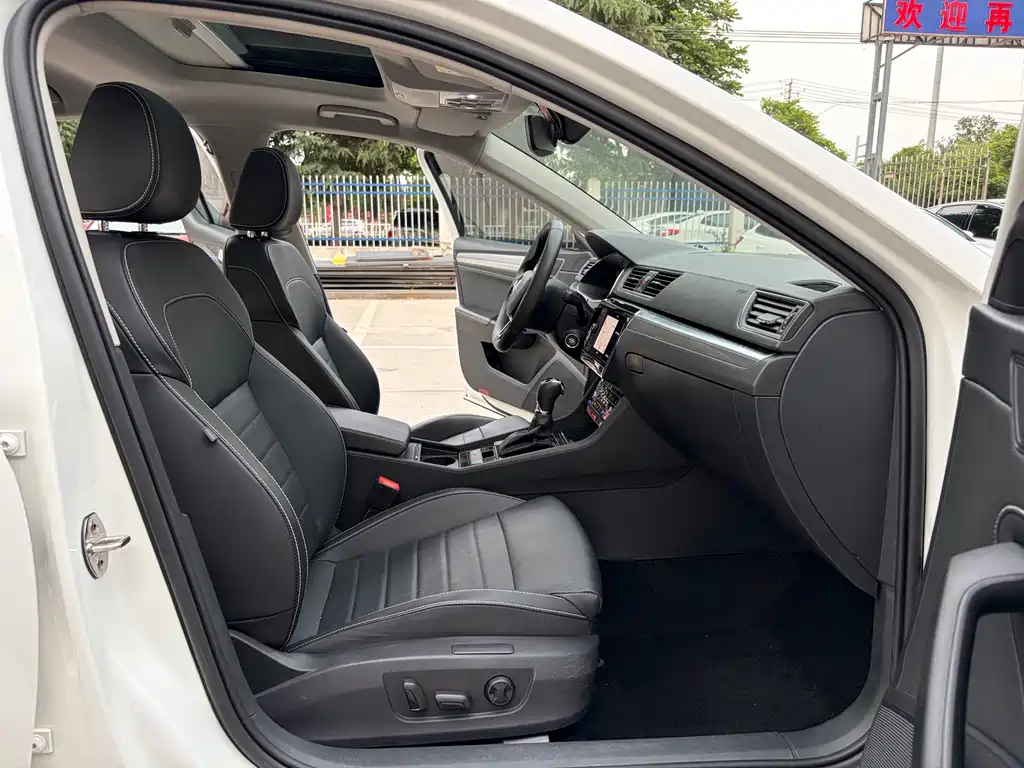 Superb 速派 2021款 TSI330 DSG舒适版