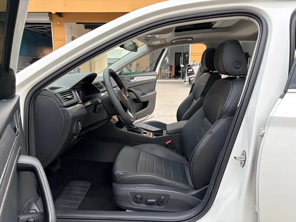 Superb 速派 2021款 TSI330 DSG舒适版