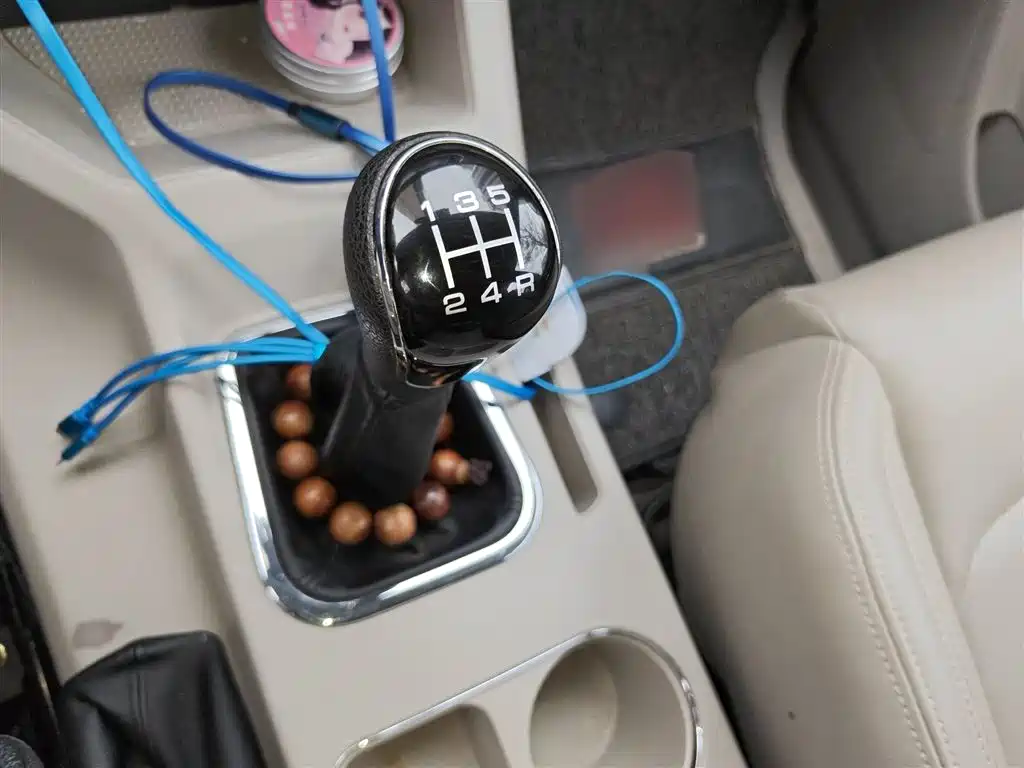 Lingzhi M5 L 1.6 L Luxury 7-seat