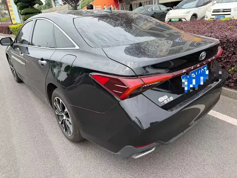 Toyota Avalon 2.0 L Luxury