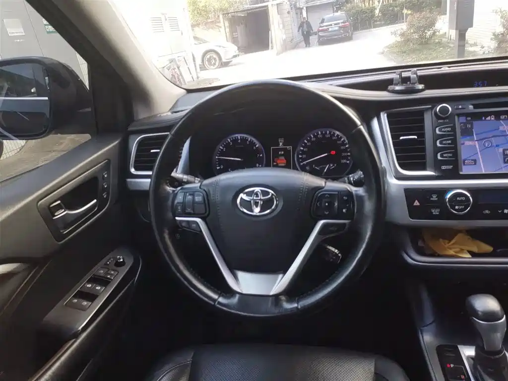 Highlander 2.0 T 4 WD Supreme 7-seat