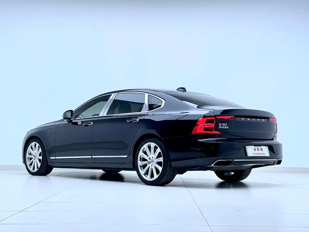 Volvo S90 PHEV T8 E Drive Hybrid Honor 3-seat CN-VI