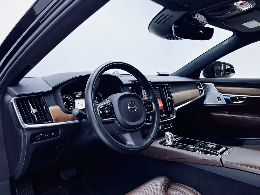 Volvo S90 PHEV T8 E Drive Hybrid Honor 3-seat CN-VI