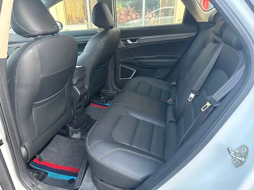 Emgrand GS Sport 1.3 T Auto Leading Style