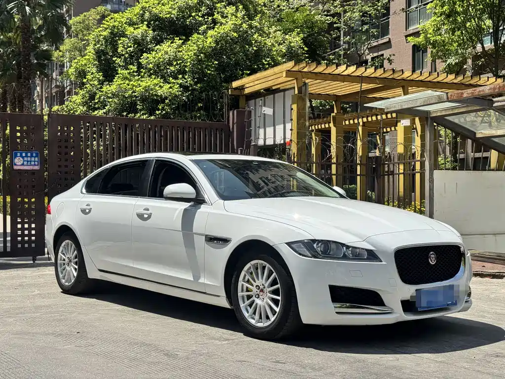 Jaguar XFL XFL 2.0 T 200 PS Elegance