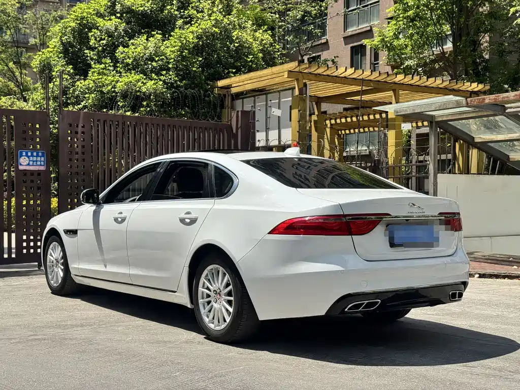 Jaguar XFL XFL 2.0 T 200 PS Elegance