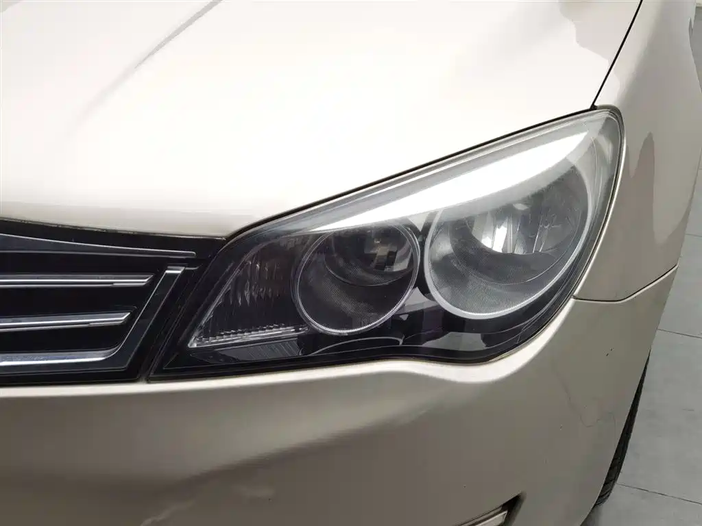Roewe 350 荣威350 2015款 1.5 L 手动豪华天窗版