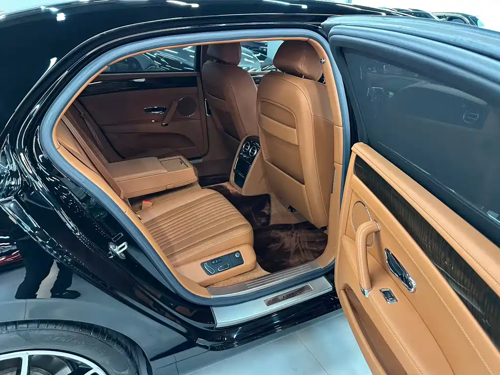 Flying Spur 4.0 T V8 S Standard