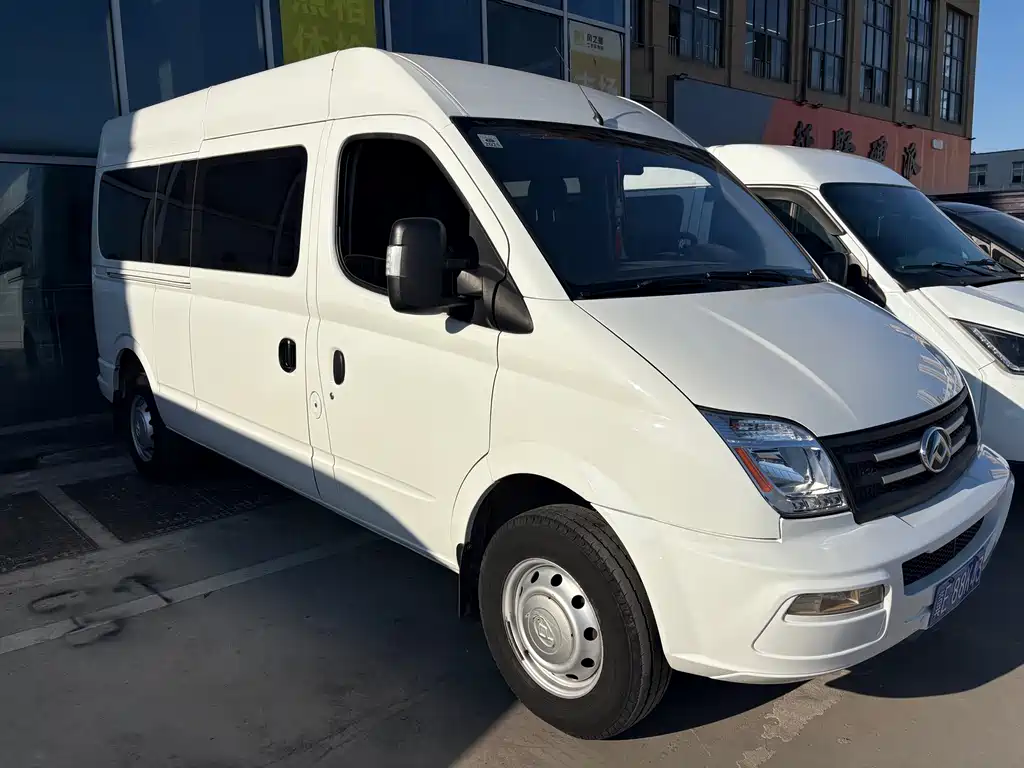 Xintu V80 2.0 T Manual Classic Aoyuntong LWB Mid Roof 6 7 8 9-seat