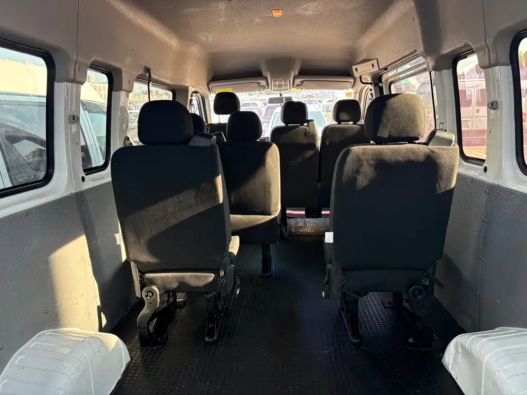 Xintu V80 2.0 T Manual Classic Aoyuntong LWB Mid Roof 6 7 8 9-seat