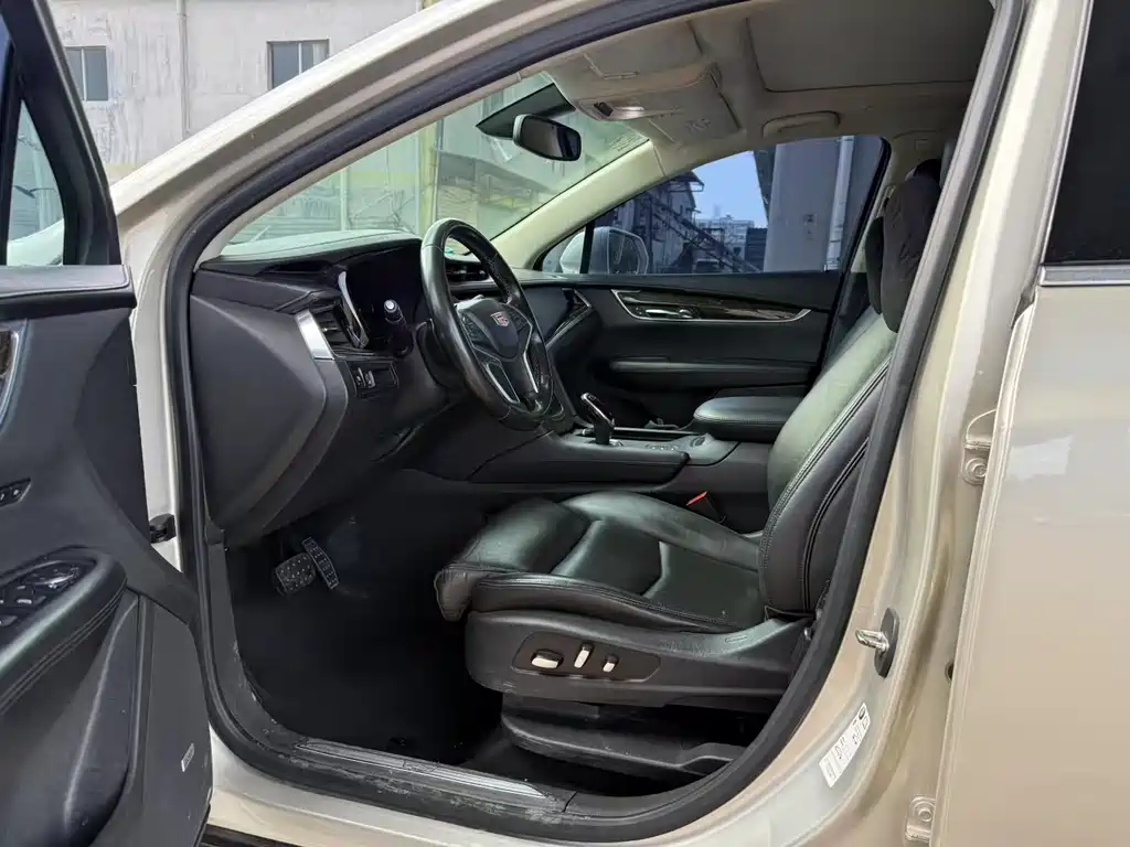 Cadillac XT5 28 T 4 WD Luxury