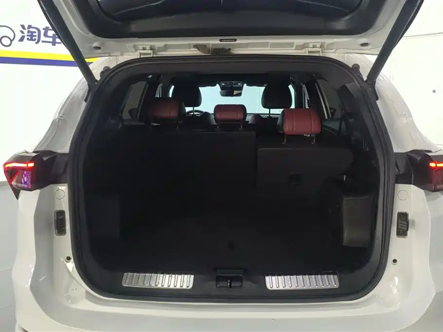 Jetour X70 Zhuge 1.6 T DCT Strategist 5-seat