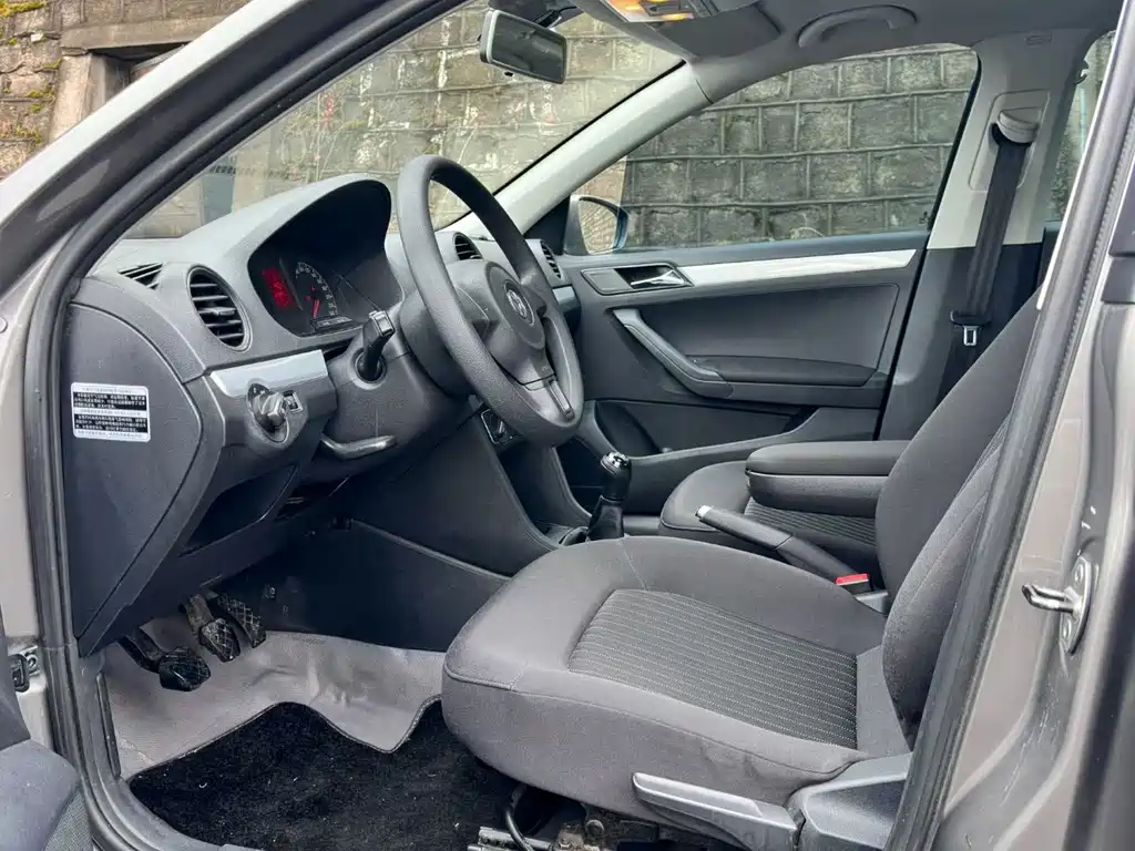 Jetta 1.6 L Manual Fashion
